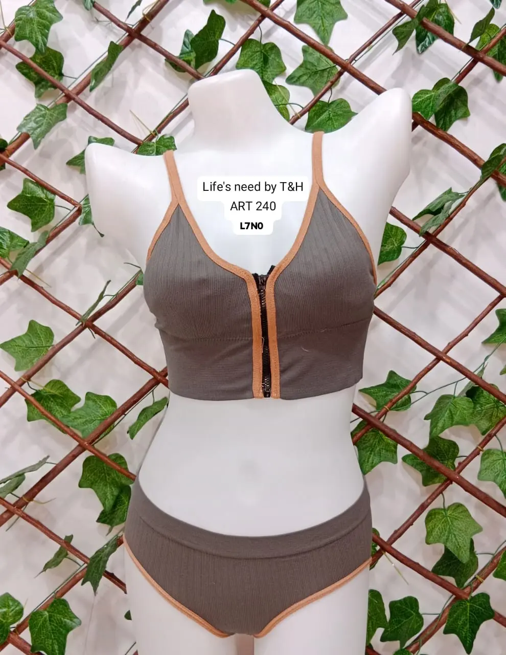 Women's Sports Zipper Bra & Underwear Set - Image 2